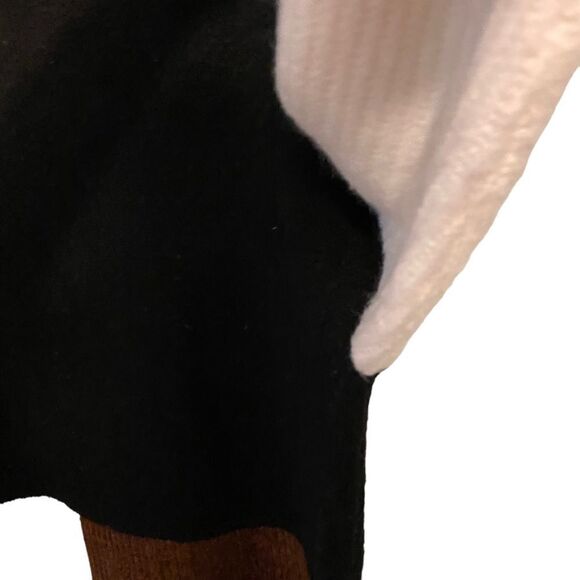 Entro Black and White Color Block Long Sleeve Sweater Dress in Size Medium - Picture 8 of 10